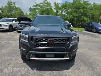 2023 Nissan Frontier PRO-4X Crew Cab Medium Bed - miniatura 2