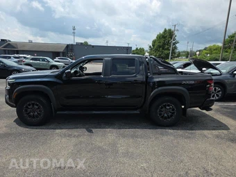 2023 Nissan Frontier PRO-4X Crew Cab Medium Bed - miniatura 8