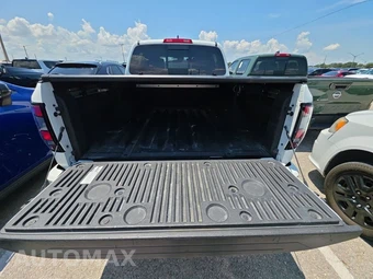 2023 Nissan Frontier PRO-4X Crew Cab Medium Bed - miniatura 16