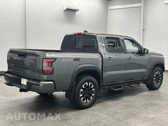 2023 Nissan Frontier PRO-4X Crew Cab Medium Bed - miniatura 2