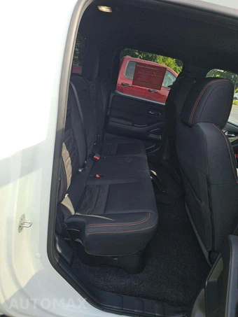 2023 Nissan Frontier PRO-4X Crew Cab Medium Bed - miniatura 16