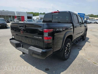 2023 Nissan Frontier PRO-4X Crew Cab Medium Bed - miniatura 3