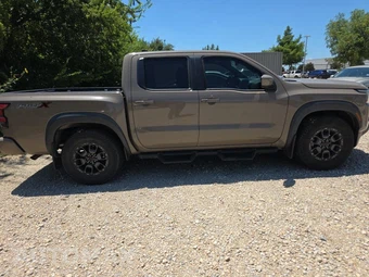 2023 Nissan Frontier PRO-X Crew Cab Medium Bed - miniatura 4