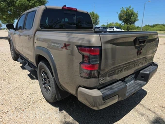 2023 Nissan Frontier PRO-X Crew Cab Medium Bed - miniatura 7
