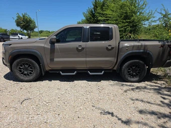 2023 Nissan Frontier PRO-X Crew Cab Medium Bed - miniatura 8