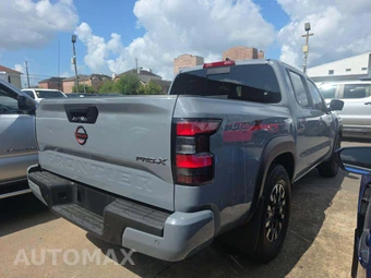 2023 Nissan Frontier PRO-X Crew Cab Medium Bed - miniatura 3