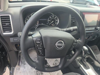 2023 Nissan Frontier S Crew Cab Medium Bed – miniatura 10