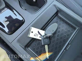 2023 Nissan Frontier SV Crew Cab Medium Bed – miniatura 8