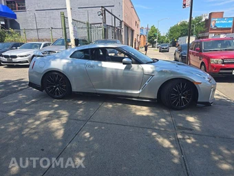 2023 Nissan GT-R Premium - miniatura 4