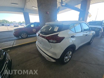 2023 Nissan Kicks S - miniatura 4
