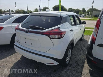 2023 Nissan Kicks S – miniatura 3