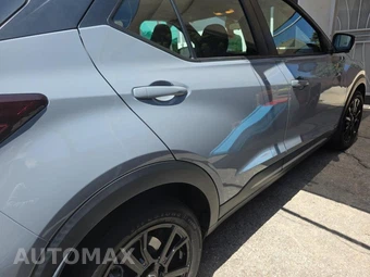 2023 Nissan Kicks SR - miniatura 4