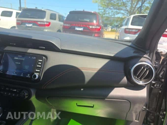 2023 Nissan Kicks SR – miniatura 16