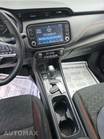 2023 Nissan Kicks SR – miniatura 10