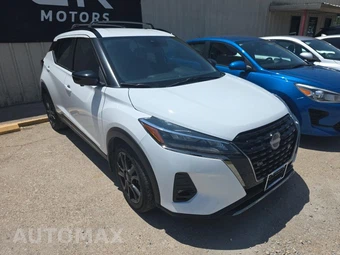 2023 Nissan Kicks SR - miniatura 3