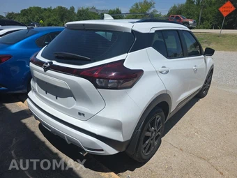 2023 Nissan Kicks SR - miniatura 4
