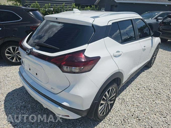 2023 Nissan Kicks SV – miniatura 3