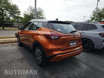 2023 Nissan Kicks SV – miniatura 2