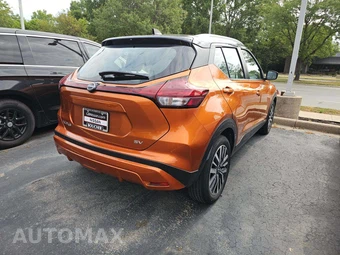 2023 Nissan Kicks SV – miniatura 3