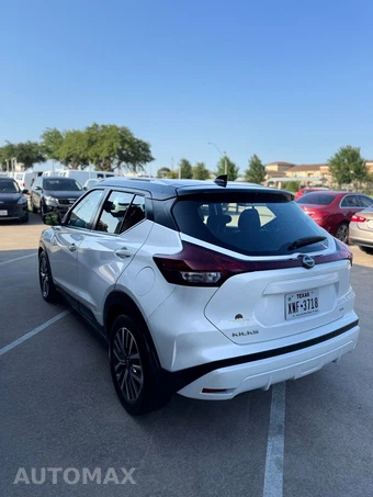 2023 Nissan Kicks SV - miniatura 6