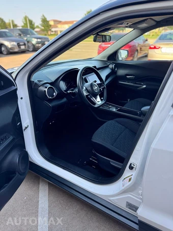 2023 Nissan Kicks SV - miniatura 7