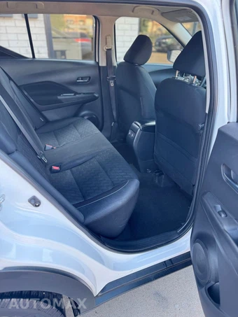 2023 Nissan Kicks SV - miniatura 9