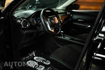 2023 Nissan Kicks SV - miniatura 8