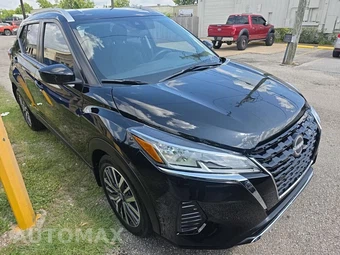 2023 Nissan Kicks SV – miniatura 3