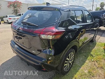 2023 Nissan Kicks SV – miniatura 4