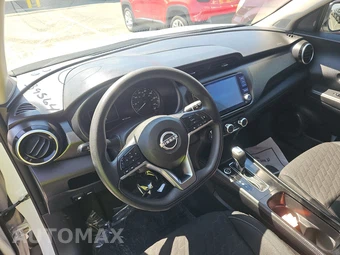 2023 Nissan Kicks SV – miniatura 11