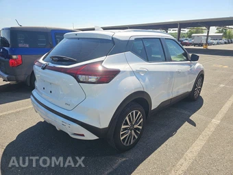 2023 Nissan Kicks SV – miniatura 4