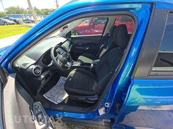 2023 Nissan Kicks SV – miniatura 6