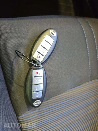2023 Nissan LEAF SV PLUS - miniatura 8