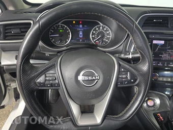 2023 Nissan Maxima SL – miniatura 10