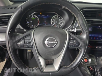 2023 Nissan Maxima SL – miniatura 10