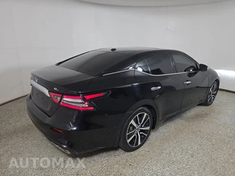 2023 Nissan Maxima SL – miniatura 4
