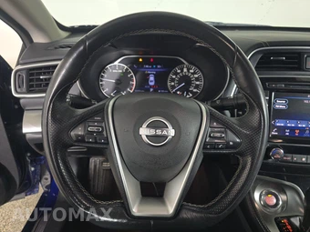2023 Nissan Maxima SL – miniatura 10