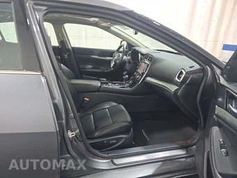 2023 Nissan Maxima SL - miniatura 8