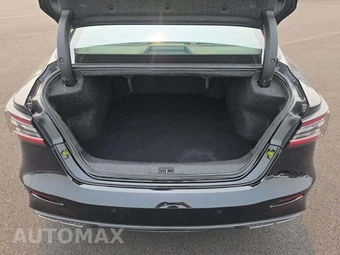 2023 Nissan Maxima SL – miniatura 11