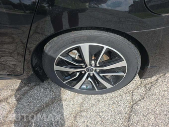 2023 Nissan Maxima SL - miniatura 21