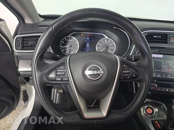 2023 Nissan Maxima SL – miniatura 10