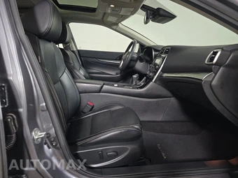 2023 Nissan Maxima SL – miniatura 8
