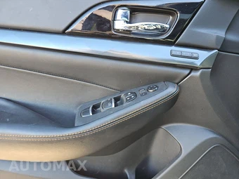 2023 Nissan Maxima SR - miniatura 15