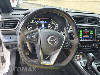 2023 Nissan Maxima SR - miniatura 10