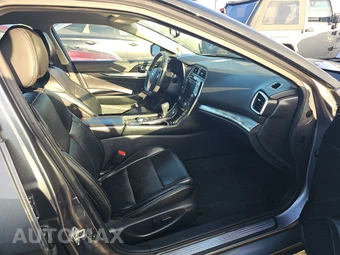 2023 Nissan Maxima SV - miniatura 8
