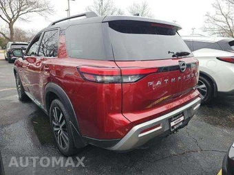 2023 Nissan Pathfinder Platinum – miniatura 2