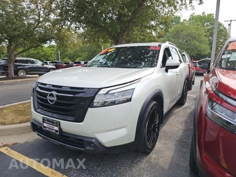 2023 Nissan Pathfinder Platinum