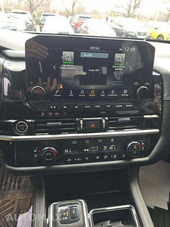 2023 Nissan Pathfinder Platinum - miniatura 10