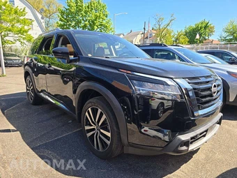 2023 Nissan Pathfinder Platinum – miniatura 4