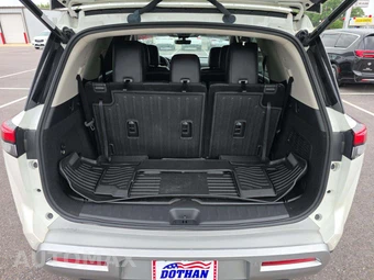 2023 Nissan Pathfinder Platinum – miniatura 15